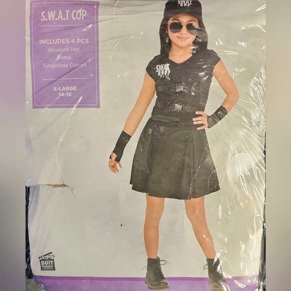 Halloween Custome - Picture 1 of 2